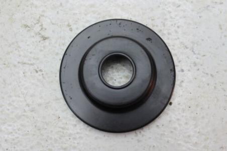 1981 SUZUKI GN400 (#284) FRONT WHEEL TIRE RIGHT COVER DUST COVER