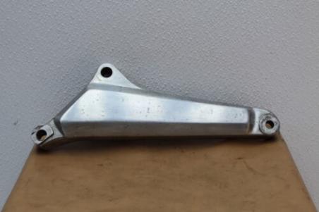1977 HONDA CB750 HONDAMATIC (#370) LEFT FOOT REST PEG BRACKET MUFFLER MOUNT