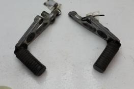 1980 YAMAHA XS850 SPECIAL (#371) LEFT RIGHT REAR FOOT REST PEG STEP