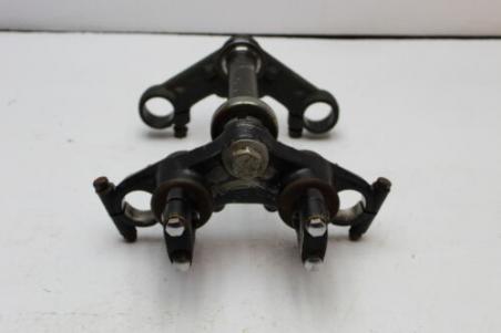 1981 YAMAHA XS400 SPECIAL (#375) TRIPLE TREE STEERING STEM FORK CLAMP
