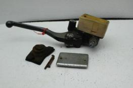 1980 HONDA CB900 CUSTOM CB900C (#374) FRONT BRAKE MASTER CYLINDER PLUNGER FROZE