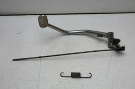 1975 KAWASAKI KZ400 RIGHT BRAKE FOOT PEDAL REAR BRAKE ROD (LMU20)