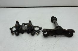 1979 YAMAHA XS750 SPECIAL TRIPLE (#384) TRIPLE TREE STEERING STEM FORK CLAMP