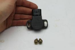 2004 YAMAHA YZF R1 THROTTLE BODY RELAY SENSOR '1' 475315 (YB43) 