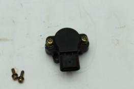 2004 YAMAHA YZF R1 THROTTLE BODY RELAY SENSOR '2' 475315 (YB43)