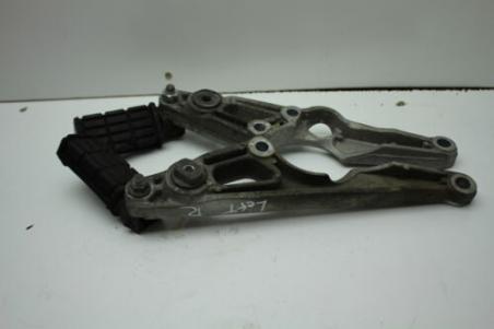 1980 YAMAHA XS1100 (#400) LEFT RIGHT REAR FOOT REST PEG STEP W/ MOUNT BRACKETS