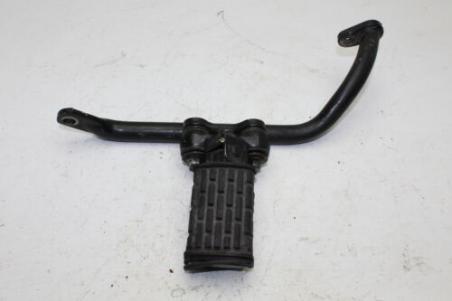 1985 YAMAHA XV700 VIRAGO (#402) RIGHT FRONT FOOT REST PEG STEP