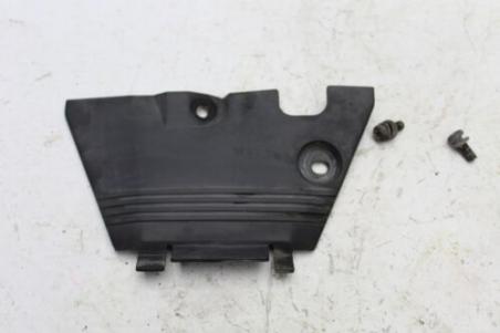 1985 YAMAHA XV700 VIRAGO (#402) FRONT BATTERY TRAY COVER