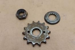 1996 SUZUKI GSX600 KATANA (#403) FRONT DRIVE TRANSMISSION SPROCKET W/ DAMPER