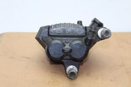 1996 SUZUKI GSX600 KATANA (#403) RIGHT FRONT BRAKE CALIPER