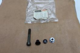 1983 YAMAHA VIRAGO XV750 REAR SUB FRAME MOUNT BOLT PLUG (YB40)