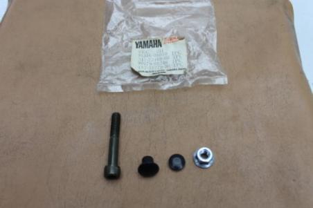 1983 YAMAHA VIRAGO XV750 REAR SUB FRAME MOUNT BOLT PLUG (YB40)