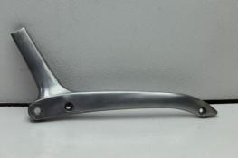 1983 YAMAHA VIRAGO XV750 RIGHT SIDE REAR GRAB BAR SEAT RAIL REAR STAY (YBC)