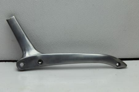 1983 YAMAHA VIRAGO XV750 RIGHT SIDE REAR GRAB BAR SEAT RAIL REAR STAY (YBC)