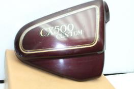1980 HONDA CX500C CX500 CUSTOM RIGHT SIDE COVER FRAME PANEL (HTPU235)