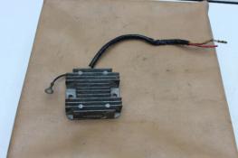 1981 SUZUKI GS1100E GS1100 (#421) VOLTAGE REGULATOR RECTIFIER
