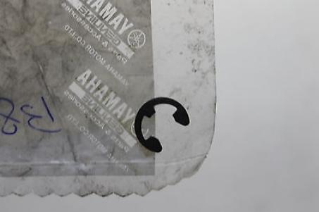 2014 YAMAHA YZFR6 (SYB208) NOS OEM 99080-07600-00 CLUTCH PUSH AXLE CIRCLIP