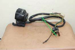 1982 YAMAHA XS400 MAXIM LEFT HANDLEBAR CONTROL (YSHC04)