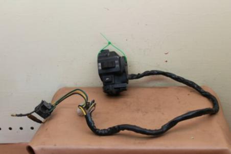 1982 YAMAHA XS400 MAXIM LEFT HANDLEBAR CONTROL (YSHC05)