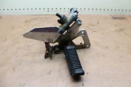 1994 SUZUKI GS500 (#202) RIGHT FOOT REST PEG STEP MOUNT AND REAR MASTER CYLINDER