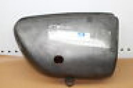 1972 SUZUKI GT750 RIGHT SIDE COVER FAIRING COWL (STPU52)