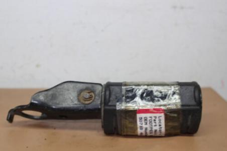 1981 HONDA CB650C LEFT REAR FOOT REST PEG STEP (TOHF152)