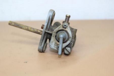1978 77 79 YAMAHA XS650 FUEL GAS TANK PETCOCK SHUT ON OFF VALVE (TYPC14)