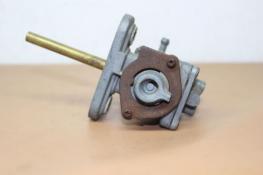 1977-79 YAMAHA XS750 FUEL GAS TANK PETCOCK SHUT ON OFF VALVE RIGHT  (TYPC04)