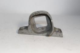1983 SUZUKI TEMPTER GR650 REAR TURN SIGNAL MOUNT BRACKET HOLDER (TOE465)
