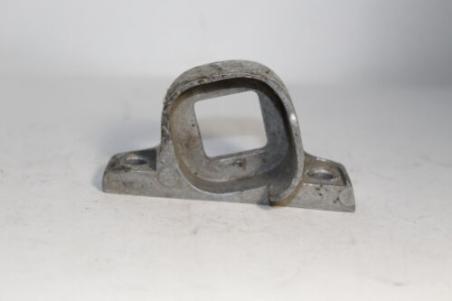 1983 SUZUKI TEMPTER GR650 REAR TURN SIGNAL MOUNT BRACKET HOLDER (TOE465)