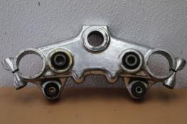 1983 YAMAHA XV500 VIRAGO (#288) UPPER TRIPLE TREE CLAMP TOP MOUNT