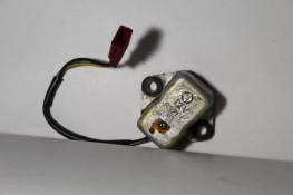 KAWASAKI KH400 MACH VOLTAGE REGULATOR RECTIFIER (TOVR17)