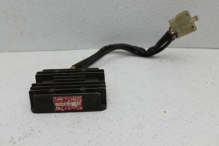1980-1984 KAWASAKI KZ700A KZZ750 650 VOLTAGE REGULATOR RECTIFIER (KSRB11)
