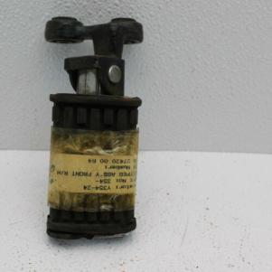 1985 YAMAHA XJ700 RIGHT FRONT FOOT REST PEG STEP (TOYF175)