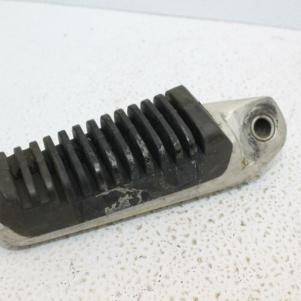 1983-1984 GS550 GS11050 1985 GS700E SUZUKI RIGHT REAR FOOT REST PEG (TOSF55)