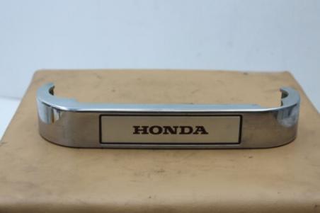 1985 HONDA VF500 V30 MAGNA (#311) FRONT EMBLEM BADGE
