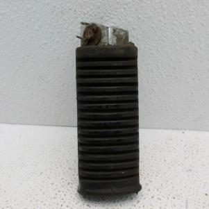 1982 SUZUKI GS450GA LEFT FRONT FOOT REST PEG STEP (TOSF155)