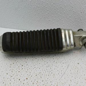 1983-1986 SUZUKI GS550E RIGHT FRONT FOOT REST PEG STEP 43501-43400 (TOSF173)