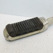 83-84 SUZUKI GS550E LEFT FRONT FOOT REST PEG STEP 43502-43400 (TOSF191)