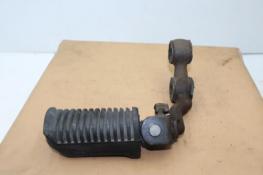 1977 YAMAHA XS360_2D XS360 (#315) RIGHT FRONT FOOT REST PEG STEP