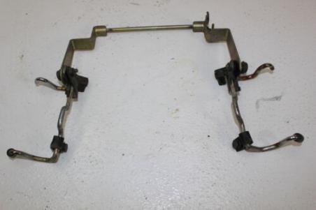 1987 KAWASAKI NINJA ZX750 (#299) SEAT RELEASE BRACKET LATCH 