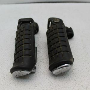 1982 HONDA SABRE VF750 S (#338) LEFT AND RIGHT FRONT FOOT REST PEG STEP PAIR