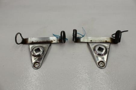 1982 SUZUKI GS650GL GS650 (#356) FRONT FORK EARS HEADLIGHT MOUNT
