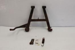 1982 SUZUKI GS650GL GS650 (#356) CENTER MAIN STAND W/ SPRING 