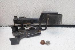 1979 HONDA CB750K 750 FOUR ELECTRICAL BRACKET STAY PLUG HOLDER (HB84)