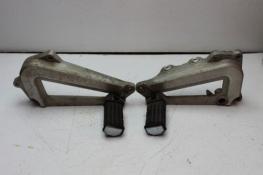 1982 YAMAHA VIRAGO XV920 (#308) LEFT RIGHT REAR FOOT REST PEG STEP WITH MOUNT