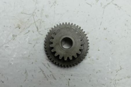 1982 SUZUKI GS450T GS450 (#395) STARTER MOTOR GEAR SPROCKET IDLER GEAR