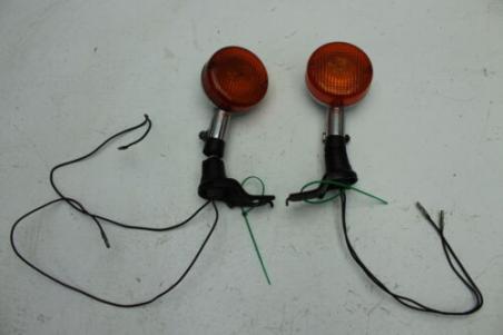 1982 YAMAHA XJ550 MAXIM (#396) REAR LEFT RIGHT TURN SIGNALS LIGHT INDICATORS