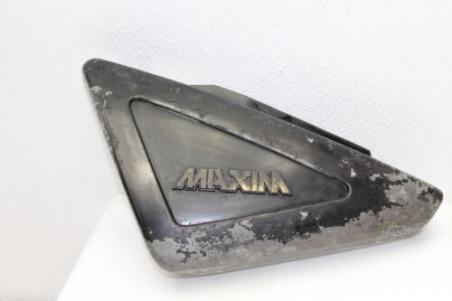 1983 YAMAHA XJ750 MAXIM LEFT SIDE COVER FRAME PANEL (YTPU06)