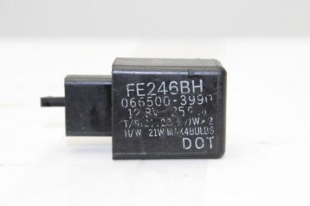 2001 YAMAHA YZF R1 FLASHER RELAY FE246BH 066500-3990 (YB43)